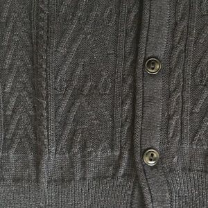 Gorgeous knitted silk sleeveless shirt